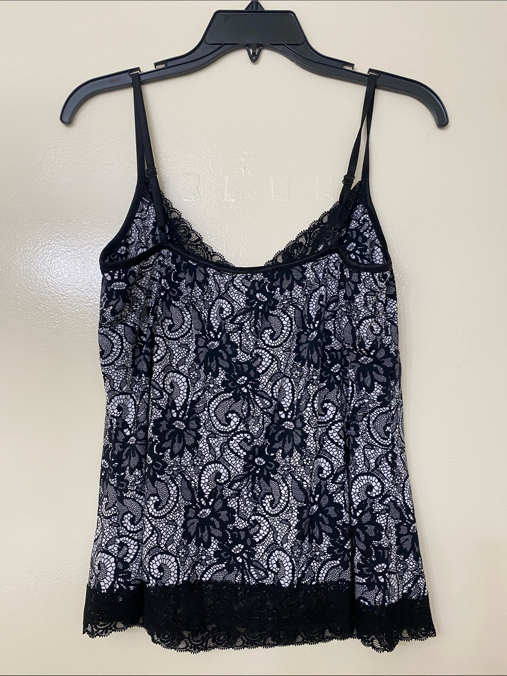 Black Lace Print Camisole Tank Top - Picture 2 of 3